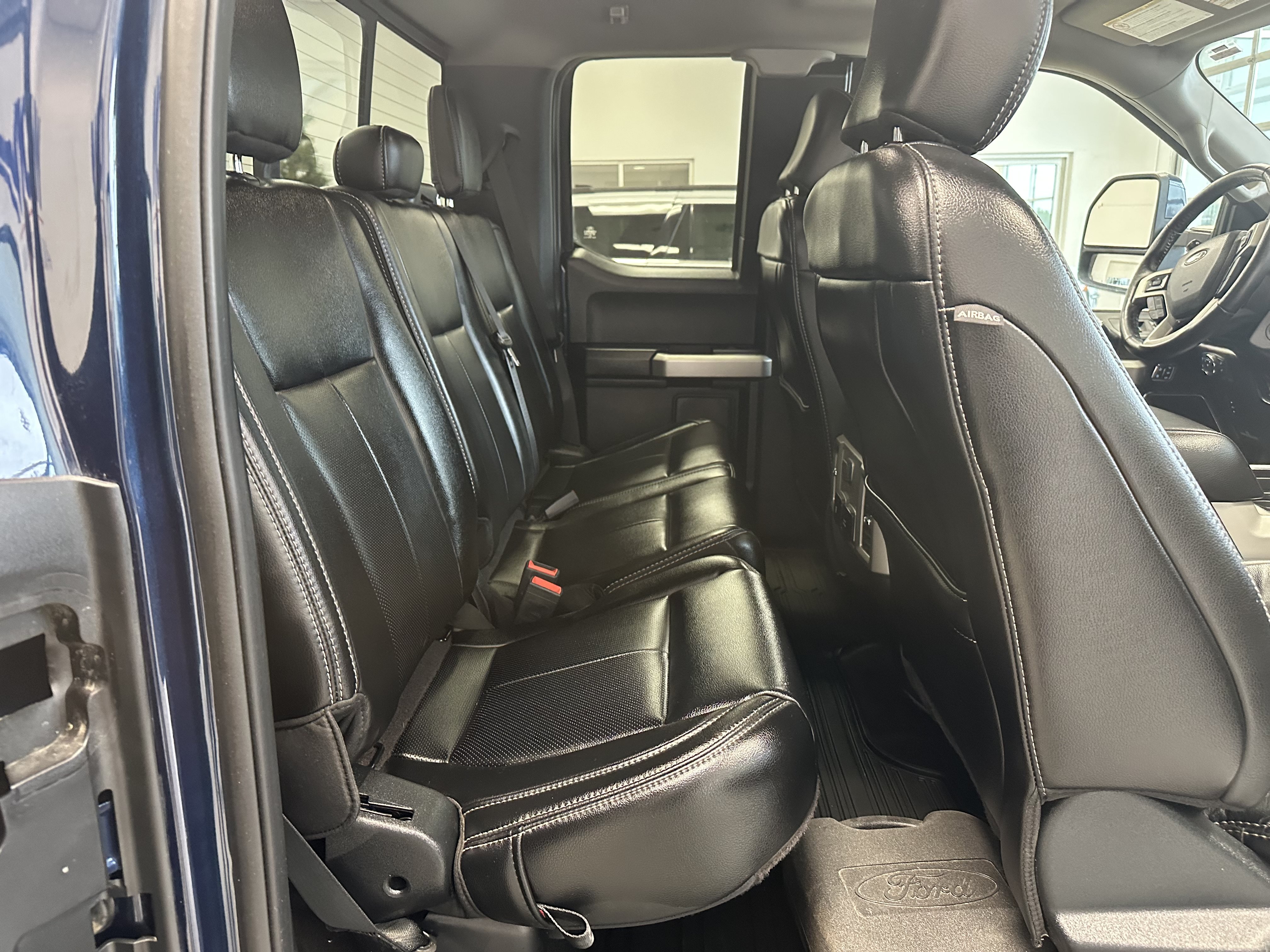 Used 2020 Ford F350 Lariat w/ Lariat Value Package AWD/4WD image 14