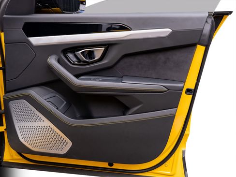 Used 2021 Lamborghini Urus image 59