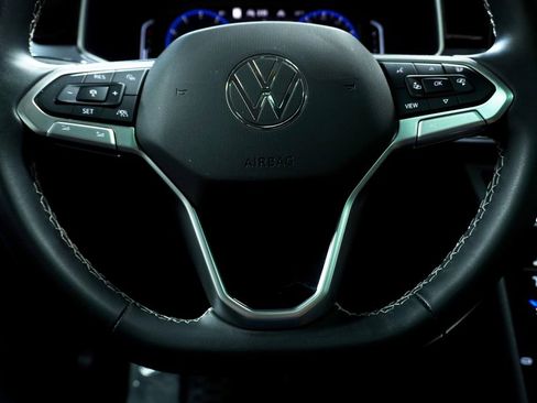 Certified 2025 Volkswagen Taos SEL AWD/4WD image 16