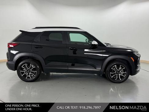 Used 2024 Chevrolet TrailBlazer ACTIV w/ Driver Confidence Package FWD image 5