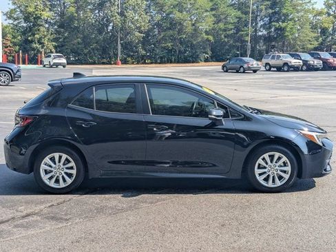 Used 2025 Toyota Corolla SE FWD image 8