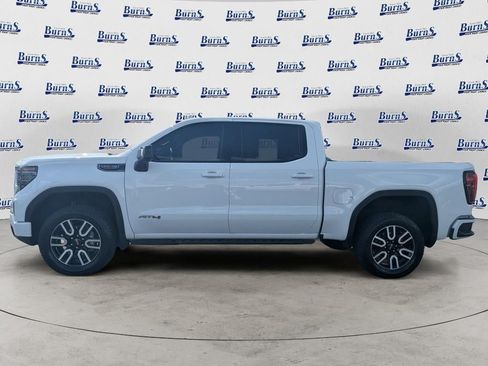 Used 2024 GMC Sierra 1500 AT4 w/ Technology Package AWD/4WD image 6
