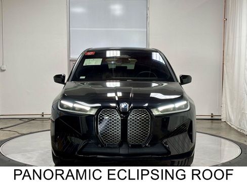 Used 2024 BMW iX xDrive50 w/ Sport Package AWD/4WD image 3