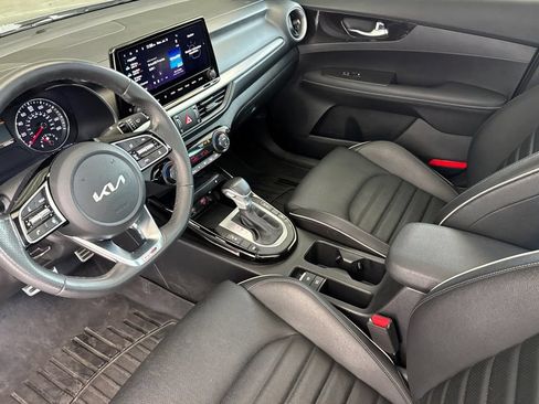 Used 2024 Kia Forte GT-Line w/ GT-Line Premium Package FWD image 10