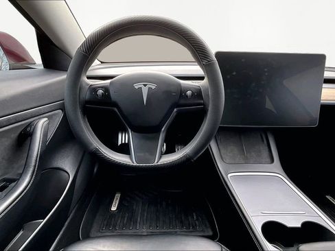 Used 2021 Tesla Model 3 Standard Range Plus RWD image 5