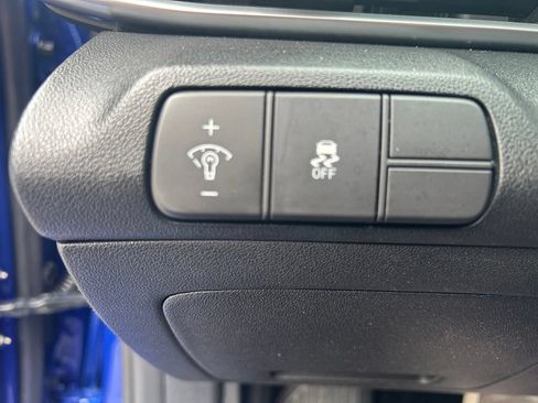 Used 2024 Hyundai Elantra SEL FWD image 18