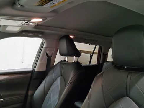 Used 2022 Toyota Highlander Platinum AWD/4WD image 16