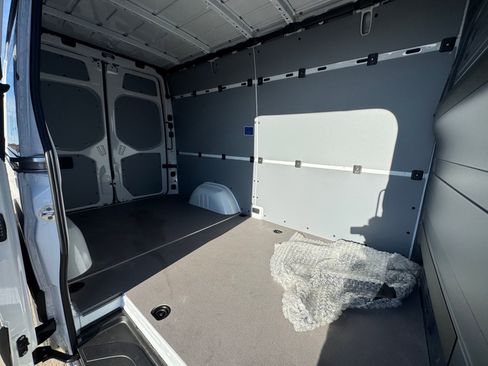 New 2025 Mercedes-Benz Sprinter 2500 image 22