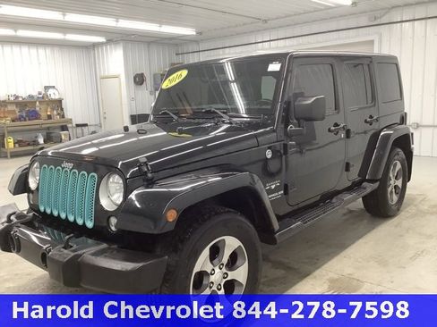 Used 2016 Jeep Wrangler Unlimited Sahara w/ Dual Top Group image 3