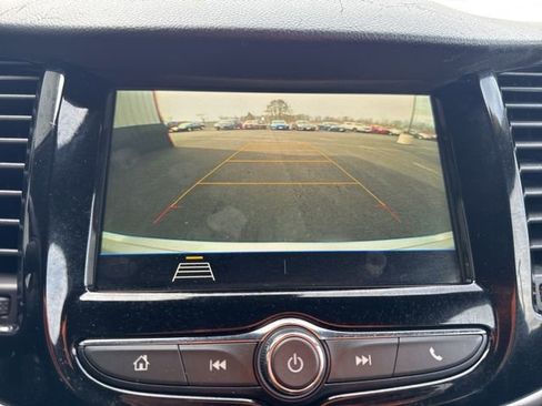 Used 2019 Chevrolet Trax LT w/ LT Convenience Package image 25