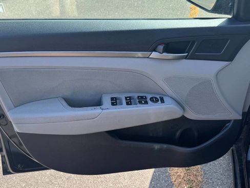 Used 2018 Hyundai Elantra SEL image 13