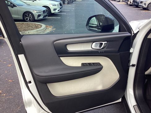 Certified 2026 Volvo XC40 B5 Plus w/ Protection Package Premier AWD/4WD image 26