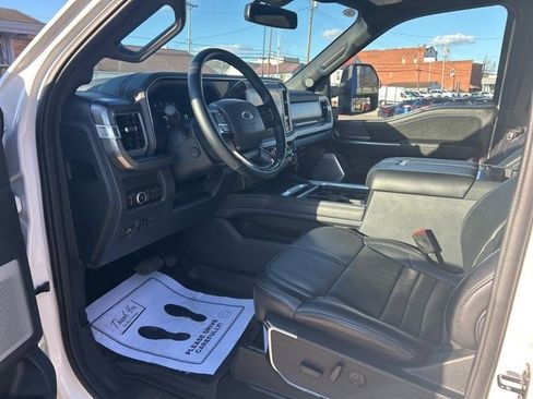 Used 2025 Ford F450 Platinum w/ FX4 Off-Road Package image 21