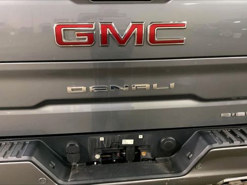Used 2019 GMC Sierra 1500 Denali w/ Denali Ultimate Package image 10