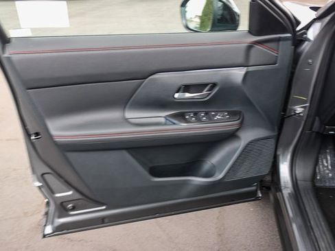 New 2026 Nissan Kicks SR w/ Cold Weather Package image 21