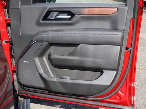 New 2026 GMC Yukon Denali w/ Denali Reserve Package RWD image 30