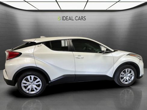 Used 2021 Toyota C-HR LE FWD image 6