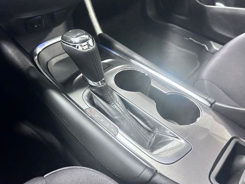 Used 2016 Chevrolet Malibu LT image 17