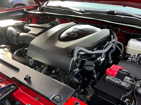 Used 2023 Toyota Tacoma SR image 31