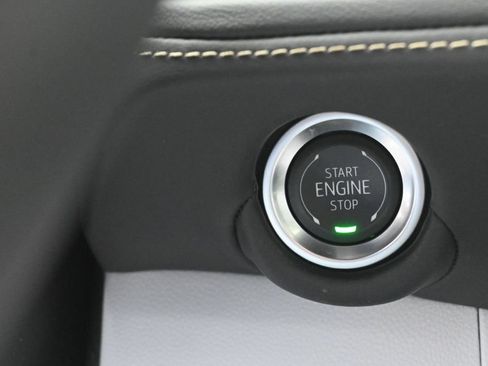 Used 2025 Chevrolet Tahoe Premier AWD/4WD image 25