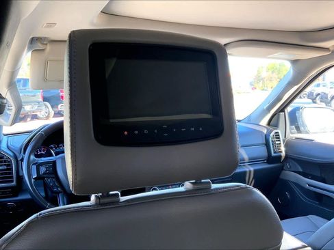 Used 2018 Ford Expedition Max Limited w/ Equipment Group 302A image 33