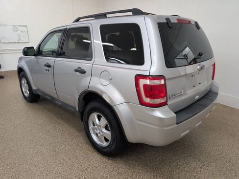 Used 2011 Ford Escape XLT w/ 202A Rapid Spec Order Code AWD/4WD image 3