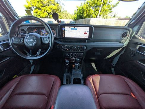 Used 2024 Jeep Wrangler Unlimited Rubicon 392 AWD/4WD image 15