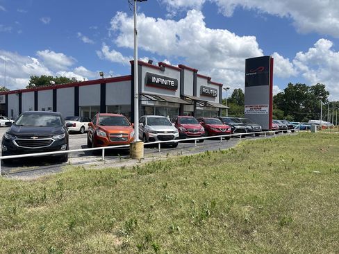 Used 2017 Ford Escape S image 2