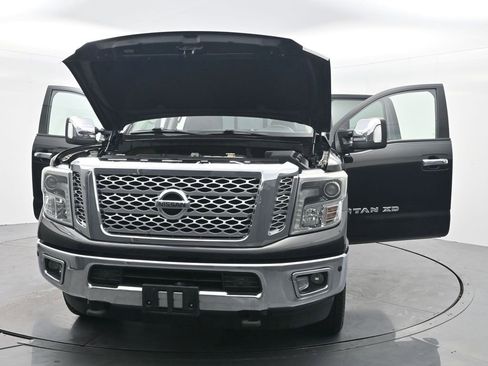 Used 2016 Nissan Titan SL image 43