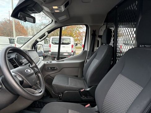Used 2024 Ford Transit 250 Low Roof w/ Exterior Upgrade Package image 29