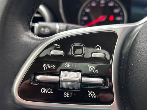 Used 2022 Mercedes-Benz GLC 300 image 22