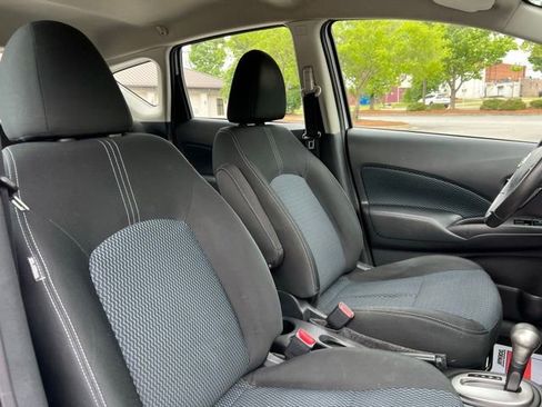 Used 2017 Nissan Versa Note SV FWD image 25