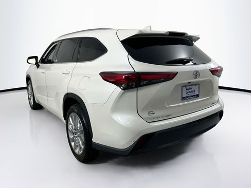 Used 2020 Toyota Highlander Limited FWD image 7