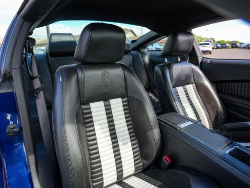 Used 2011 Ford Mustang Shelby GT500 RWD image 25