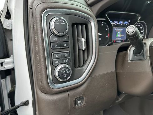 Used 2022 GMC Sierra 2500 Denali image 16