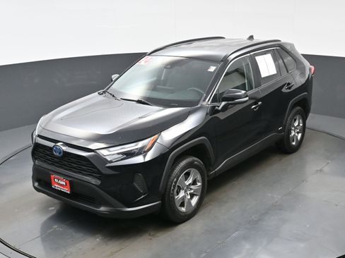 Used 2024 Toyota RAV4 LE image 34