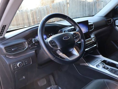 Used 2021 Ford Explorer Limited w/ Hybrid Equipment Group 310A image 15