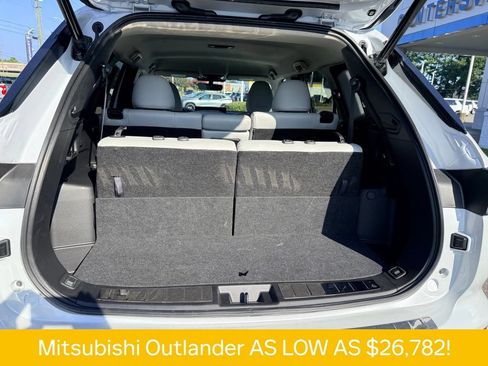 Used 2025 Mitsubishi Outlander SE FWD image 20