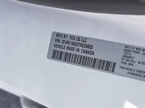 New 2026 Chrysler Pacifica Select image 13