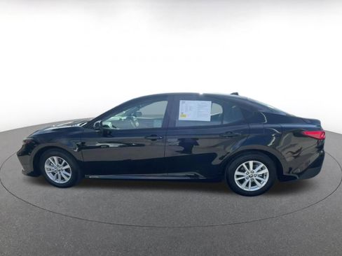 Used 2025 Toyota Camry LE image 9