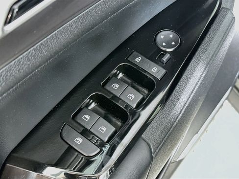 Used 2023 Kia Sportage EX AWD/4WD image 18