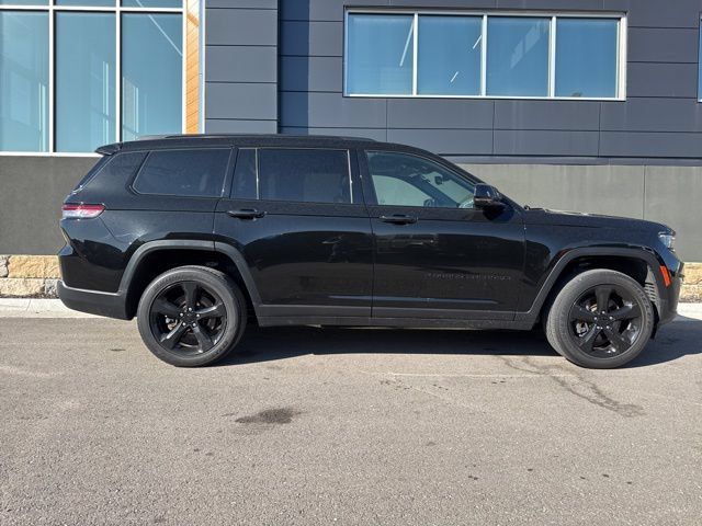 Used 2024 Jeep Grand Cherokee L Altitude AWD/4WD image 2