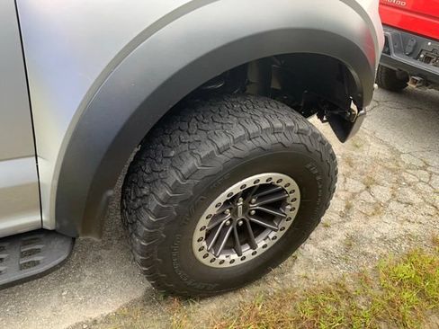 Used 2019 Ford F150 Raptor w/ Equipment Group 802A Luxury AWD/4WD image 10