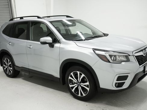 Used 2019 Subaru Forester Limited w/ Popular Package #3 image 3