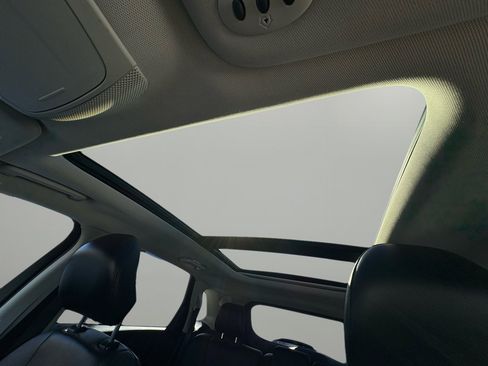 Used 2017 Ford Edge Titanium w/ Equipment Group 301A image 26