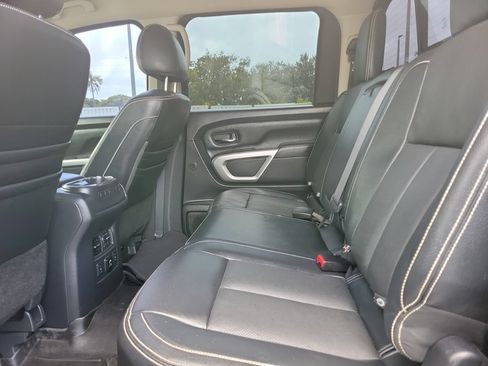 Used 2017 Nissan Titan PRO-4X w/ Pro-4x Convenience Package AWD/4WD image 16
