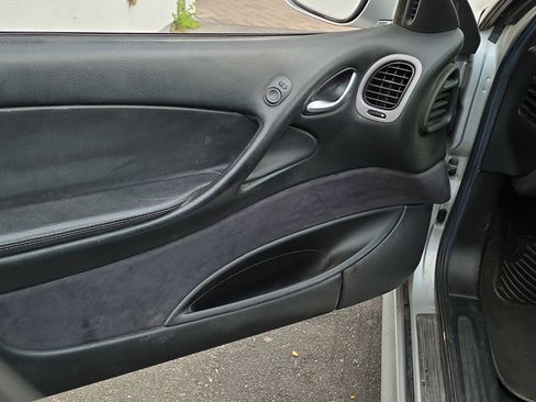 Used 2005 Pontiac GTO image 11