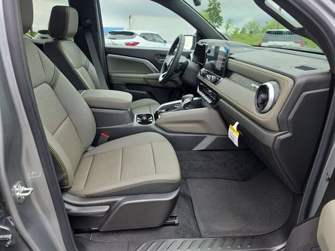 New 2026 Chevrolet Colorado ZR2 w/ Technology Package AWD/4WD image 34