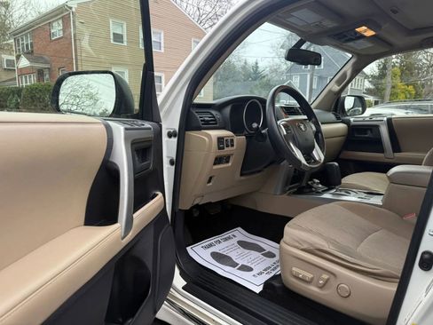 Used 2013 Toyota 4Runner SR5 w/ Convenience Pkg AWD/4WD image 7