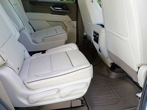 Used 2025 GMC Yukon Denali w/ LPO, Floor Liner Package RWD image 55